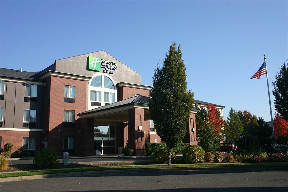 Holiday Inn Express Hotel & Suites Albany By Ihg Exterior photo